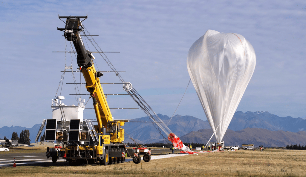 Un pallone a pressione della NASA  prima del lancio da Wanaka, in Nuova Zelanda ‎Credits: NASA/Balloon Program Office‎