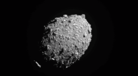 DART ha colpito con successo l’asteroide Dimorphos, dalle dimensioni di uno stadio di calcio