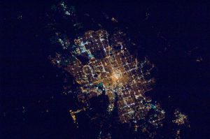 La città di Denver, Stati Uniti, vista dall'altro di notte