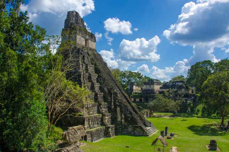 Rovine Maya - Tikal (Depositphotos)