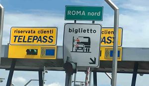 Una stazione Telepass (WikimediaCommons_CAPTAIN RAJU)