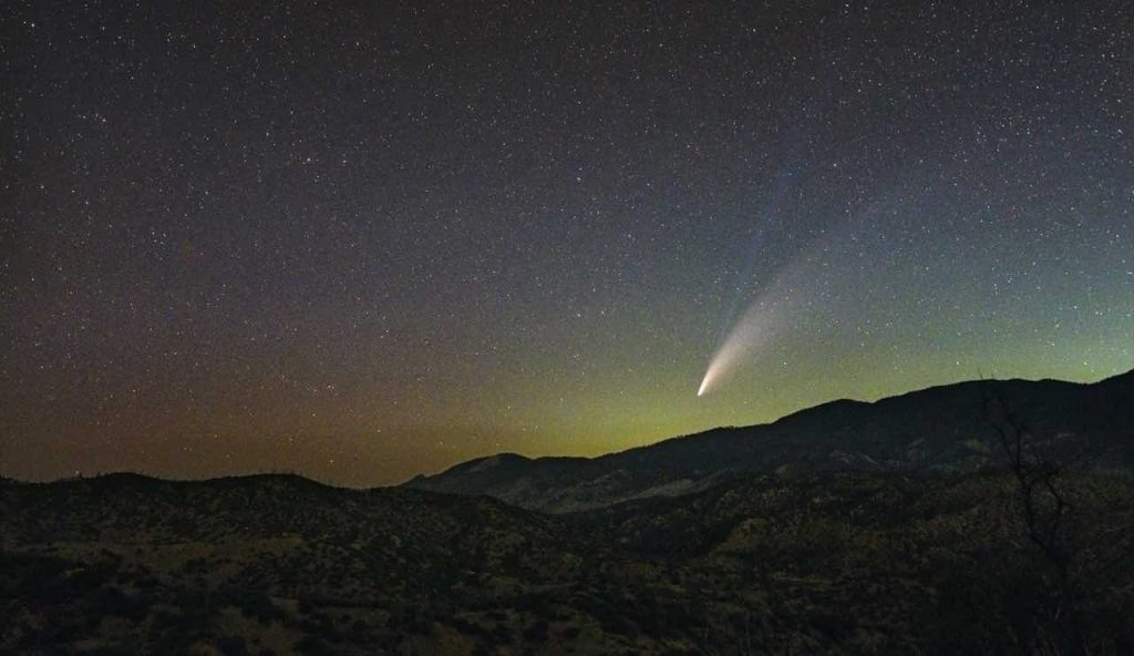 Cometa vista dalla terra