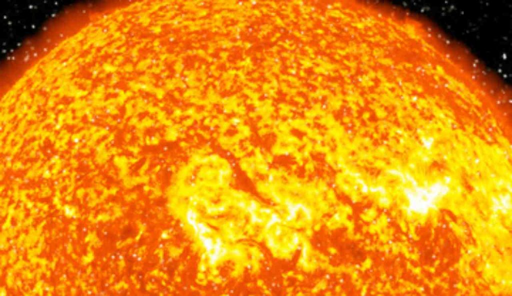 Brillamenti della superficie solare (123RF)