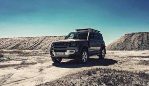 Land rover nel deserto