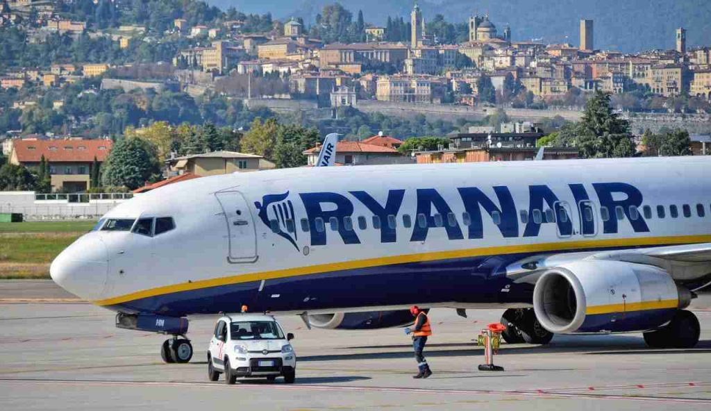 Illustrazione di un aereo Ryanair (Pixabay FOTO) - www.aerospacecue.it